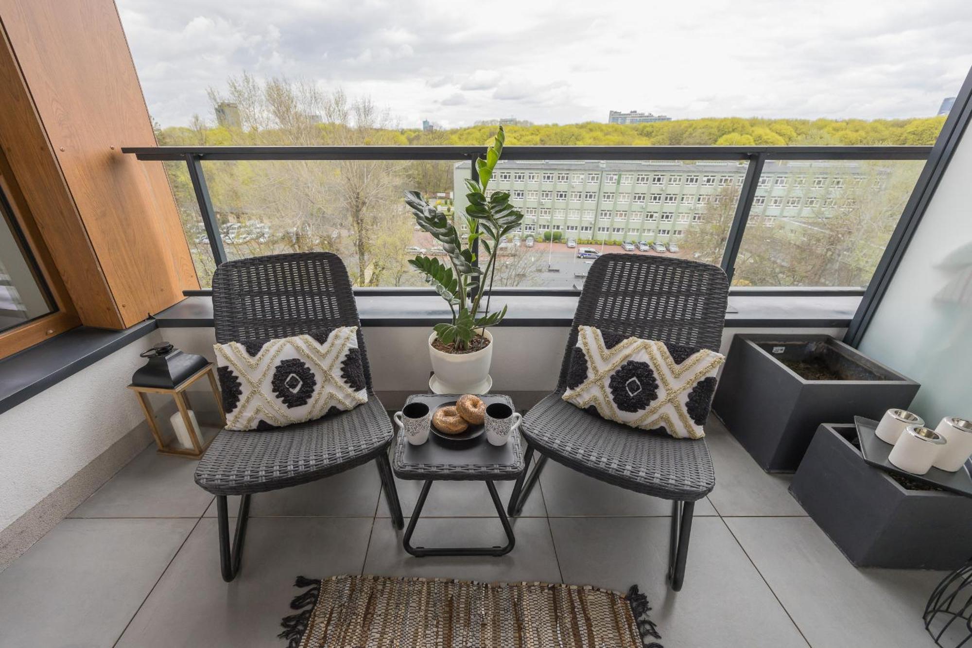Apartment With Balcony & Parking In Warsaw By Noclegi Renters Exteriör bild